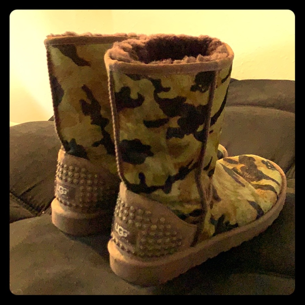 Camouflage UGGS